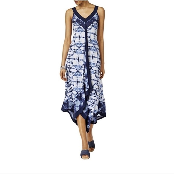 Style & Co. Dresses & Skirts - Style and Co. Asymmetric Nylon  V Neck dress Size PS